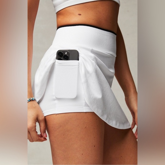 Fabletics Seamless Flounce Skirt size S - Picture 3 of 10